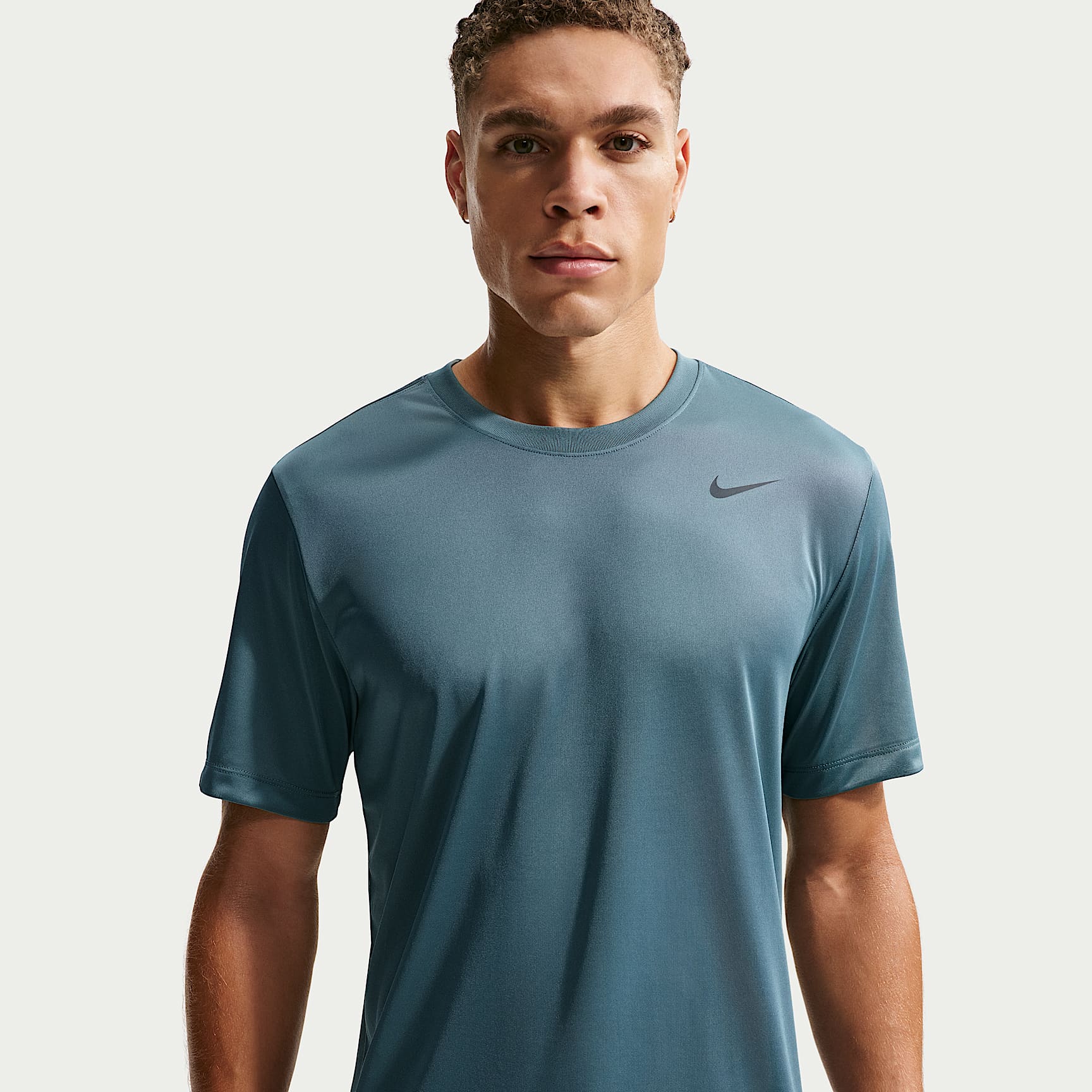 Nike Dri-FIT Legend Men's Fitness T-Shirt. Nike.com
